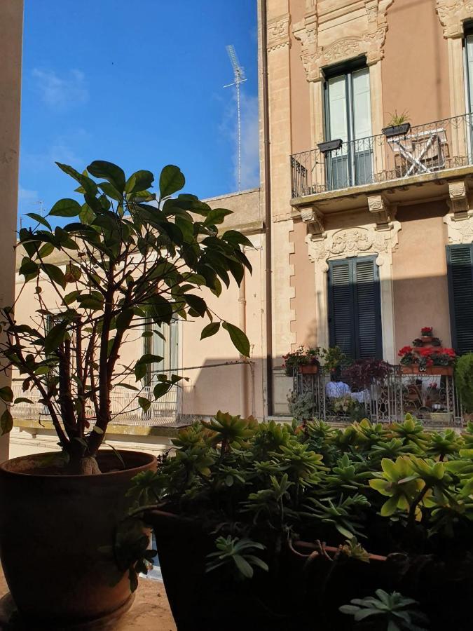 B&B Piazzetta Verdi レッチェ エクステリア 写真